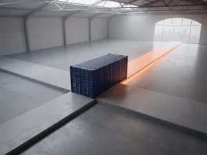 Donkerblauwe vrachtcontainer op kruispunt van geometrische paden, oranje route richting stadssilhouet, minimalistisch industrieel magazijn.